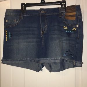 Roebuck blue jean shorts size 16.5